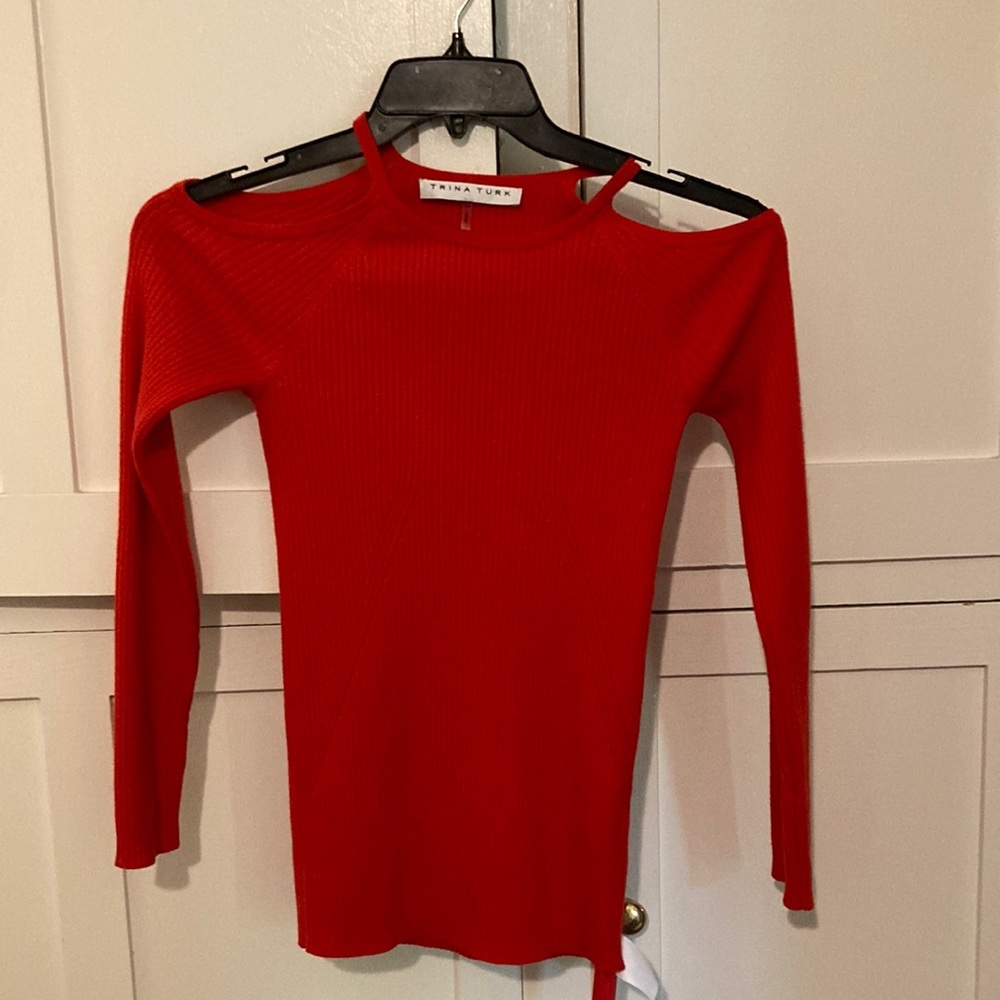 Trina Turk cold shoulder sweater XS never worn Orange